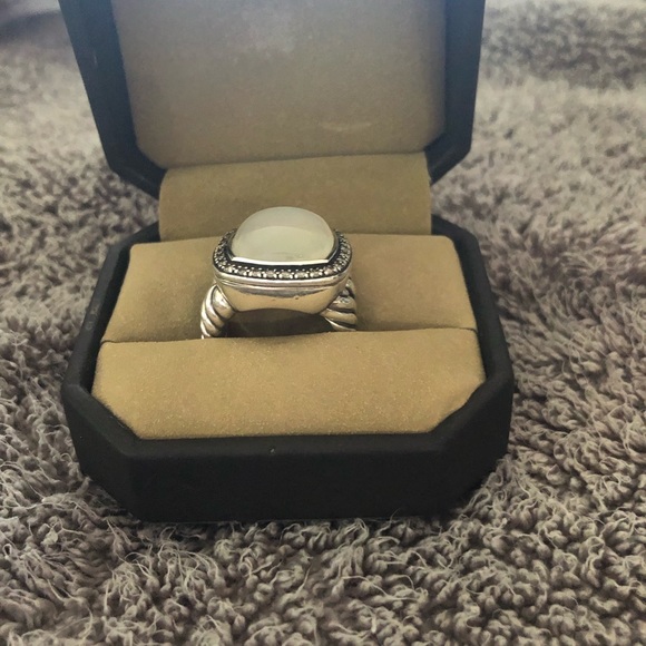 David Yurman Albion Moon Quartz Ring
LOWER PRICE 🧑🎄 - Picture 2 of 5